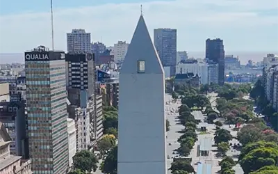 Spot Pantene Obelisco - Dirección de Fotografía y Creatividad por Ari Kaffman